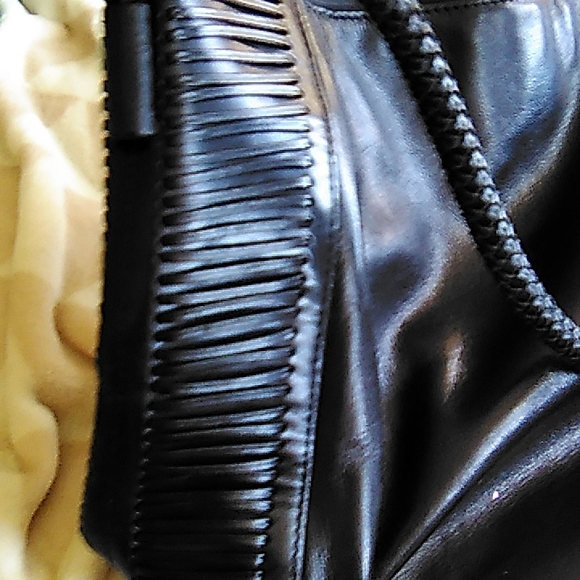 Pocket book - Picture 2 of 6